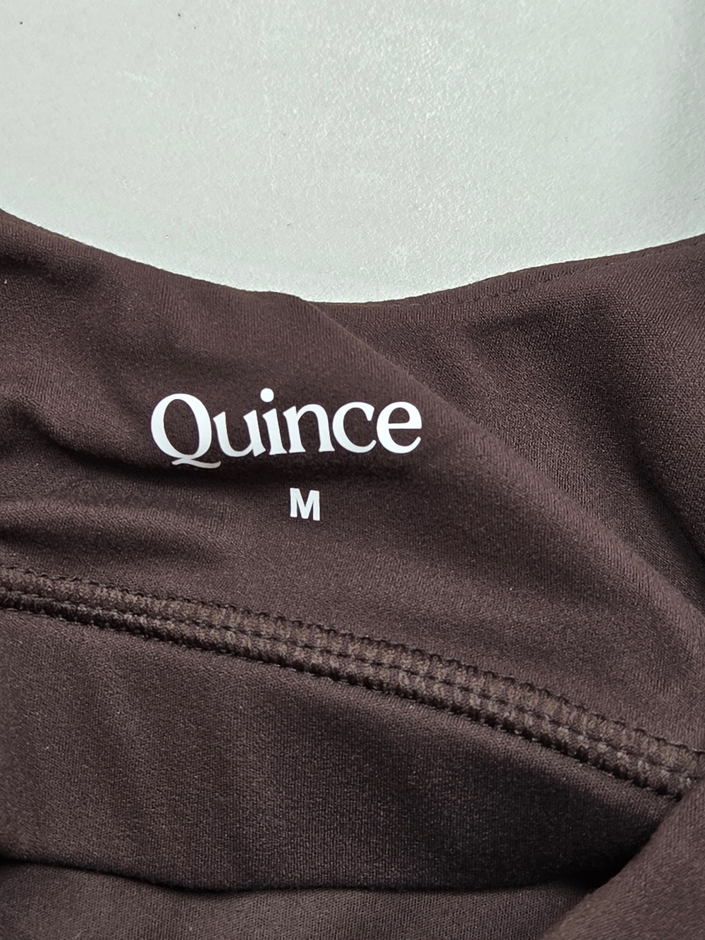 NWT QUINCE Ultra-Form V-Neck Cropped Tank Medium Espresso 9652 - Picture 7 of 13